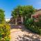Apartamento Rural con piscina Finca Can Petit