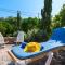 Apartamento Rural con piscina Finca Can Petit
