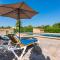 Apartamento Rural con piscina Finca Can Petit