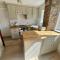 Railway Cottage - Pet friendly with parking - Ripon