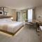 The Belamar Hotel Manhattan Beach, Tapestry by Hilton