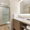 Embassy Suites by Hilton Round Rock - 圆石城