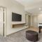 Embassy Suites by Hilton Round Rock - 圆石城