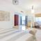 Huge 1BR Apartment in JBR - Dubaj