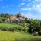 AMAZING LANGHE AND MONFERRATO  House with garden