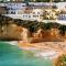 Charming house in Alvor with shared pool Charming house in Alvor with shared pool
