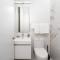 Stunning 2BD Penthouse in Chelsea w Washer and Dryer