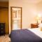 Hayne Barn Estate - 6 Luxury Lodges with private hot-tubs- 1 studio-loft without hot-tub