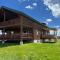 Liberty Lodge by KABINO Hot Tub Air Hockey 3 Living Rooms 7 bedrooms Boat Launch Reservoir ATV Snowmobile Trails WiFi