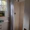 Craighall Park Comfortable Studio Own entrance Eateries close - Johannesburg