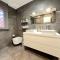 PUSHE Penthouse Playa Granada Beach & Golf 2
