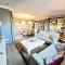 PUSHE Penthouse Playa Granada Beach & Golf 2