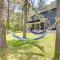 Fire Pit, Kayaks and Hammocks Long Pond Home!