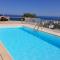 Appartement Vue Mer à Bastia, terrasse et piscine privée.
