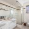 Bayview Towers 10