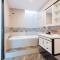 2BR, Big Balcony Historic View, Super Location - 河内