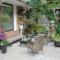 Chambre Bounty, B&B, cuisine privée, lit queen size, terrasse, parking, garage