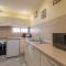 Lovely 2 bed apt overlooking golf