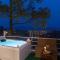 StayVista at Bellevue with Outdoor Jacuzzi