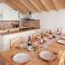 Chalet Fegguese - 4 bedroom chalet with hot-tub