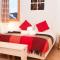 Chalet Fegguese - 4 bedroom chalet with hot-tub