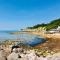 Tara, Spacious Family Home, Wonderful Sea Views - Ventnor