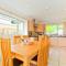 Tara, Spacious Family Home, Wonderful Sea Views - Ventnor