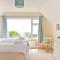Tara, Spacious Family Home, Wonderful Sea Views - Ventnor
