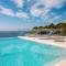 Amazing Seafront Croatian Villa - 5 Bedrooms - Villa White Pearl - Phenomenal Sea Views & Private Infinity Pool - Primosten - 普利莫顿