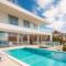 Amazing Seafront Croatian Villa - 5 Bedrooms - Villa White Pearl - Phenomenal Sea Views & Private Infinity Pool - Primosten - 普利莫顿
