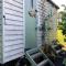 Charming tranquil Shepherds Hut with lakeside balcony 'Roach' - Uckfield