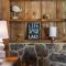 Rustic Cabin, Dock, Firepit, Kayaks & Games Rustic Cabin, Dock, Firepit, Kayaks & Games