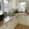 Pet Friendly Cottage Ashbourne with Parking