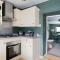 Redesdale View, High Street with Private Garden - Moreton-in-Marsh