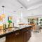 Tropical Paradise! Ξ Heated Pool! Ξ Pet Friendly!