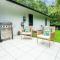 Vibrant South CLT Oasis, 3BRs, Patio, Fire Pit
