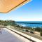 Absolute Beachfront Luxury Apartment