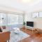 Modern Apt near all conveniences