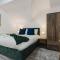 St Davids - Stylish 2 bed apartment, free parking, close to beach