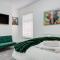 St Davids - Stylish 2 bed apartment, free parking, close to beach