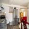 NGUYEN LE 3 Schlafzimmer, 7 Bette,Dusche, 2 WC , Küche ab 2 Übernachtungen