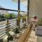 Top Apartment Sunny day Split
