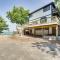 Private Beachfront Lake Michigan Rental with Kayaks