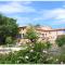 La Bastide de la Peyrolière avec piscine et tennis face au Luberon