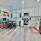 First floor gated, central and remodeled apartment