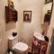PRIVATE HOME Walk to Downtown CHERRY BLOSSOM COTTAGE Hot Tub SLEEPS UP TO 6 GUESTS
