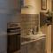 Cute Studio with kitchen, patio and free parking