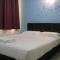 Max Inn Hotel