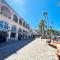 Catalina Courtyard Suites