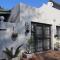 Giraffes Rest, Self Catering Studio Apartment